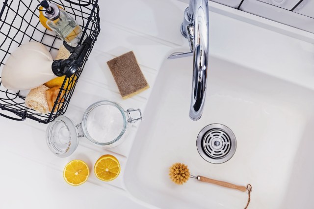 How to Create an Effective Spring Cleaning Checklist for a Sparkling Home