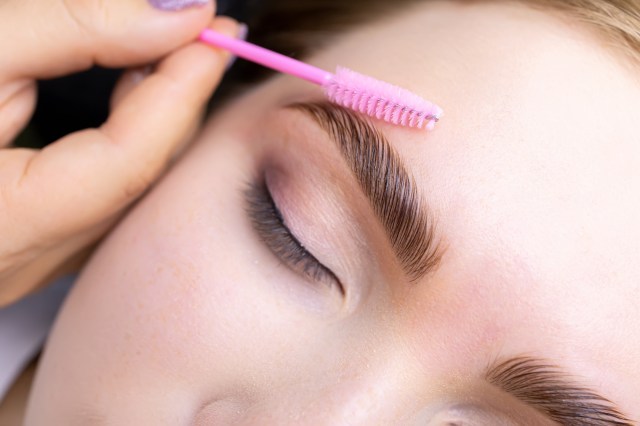 Face-Framing Beauty: A Step-by-Step Guide to Finding Your Ideal Eyebrow Shape